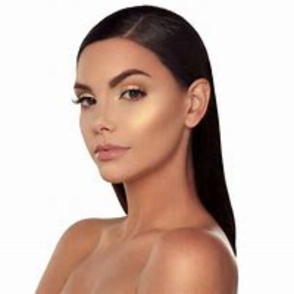 KAB Cosmetics Pressed Glow Powder *Gold Digger* - Picture 7 of 12